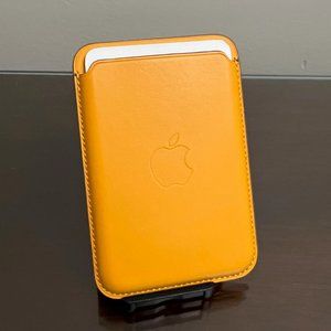 Apple iPhone Leather Wallet with MagSafe - California Poppy.